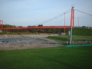 ���o�[�T�C�h�L�����v��݂̒苴