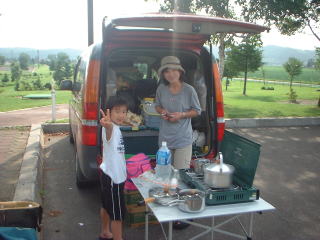 ���������ł̒��H